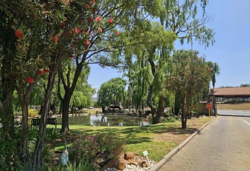 1 Bedroom Property for Sale in Glenvista Gauteng