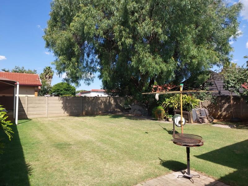 3 Bedroom Property for Sale in Vanderbijlpark SE 6 Gauteng