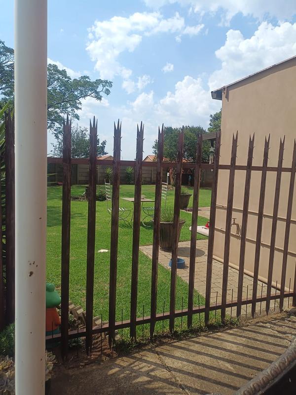 6 Bedroom Property for Sale in Riversdale Gauteng