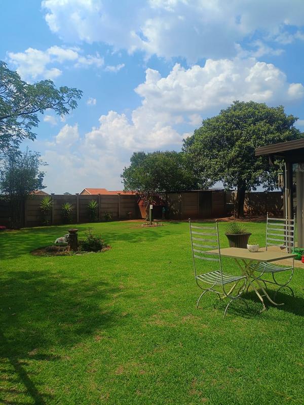 6 Bedroom Property for Sale in Riversdale Gauteng