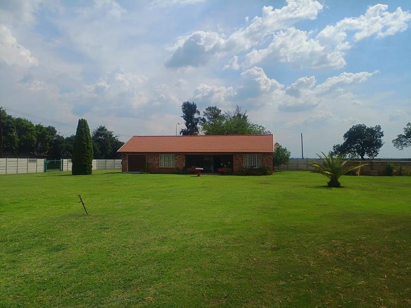 6 Bedroom Property for Sale in Riversdale Gauteng