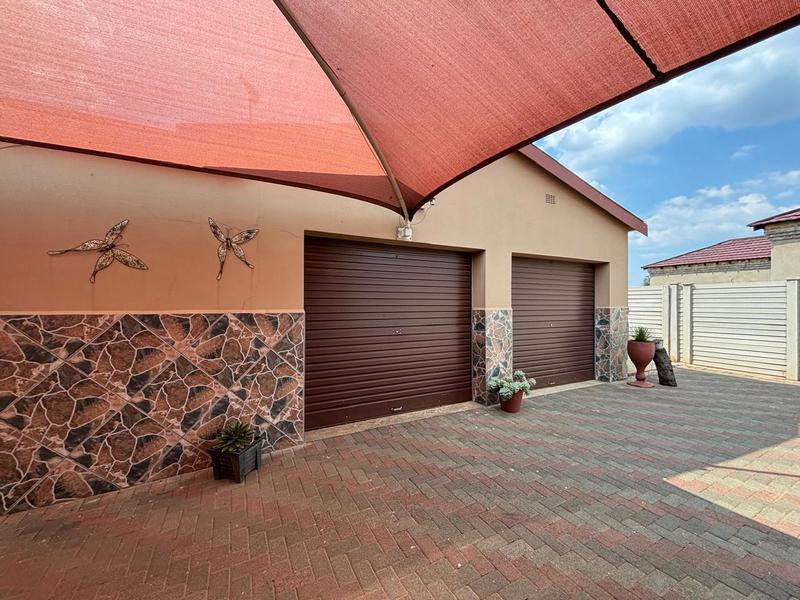 6 Bedroom Property for Sale in Riversdale Gauteng