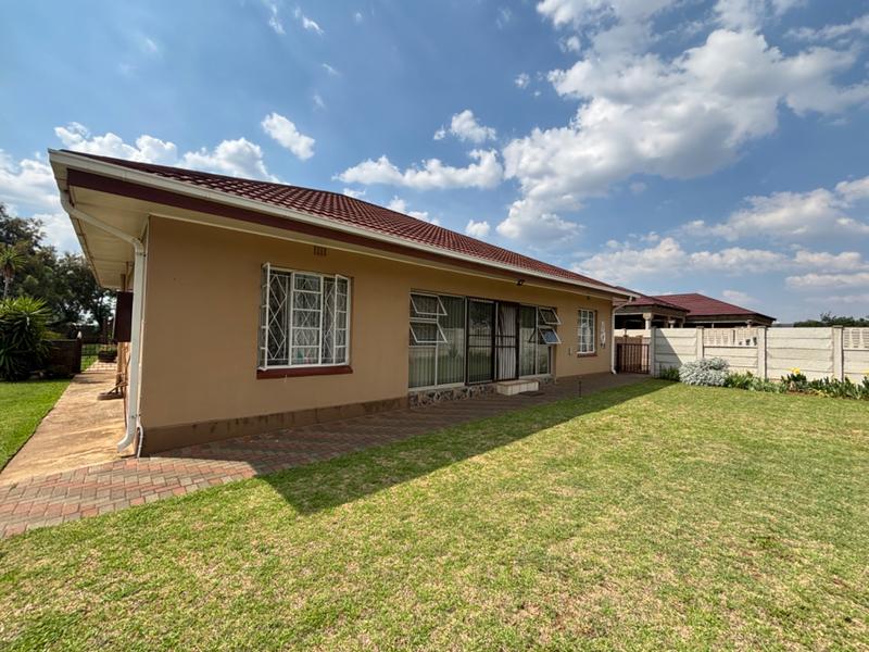 6 Bedroom Property for Sale in Riversdale Gauteng