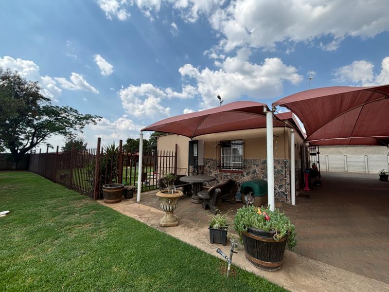 6 Bedroom Property for Sale in Riversdale Gauteng