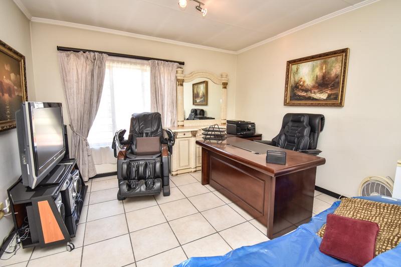 3 Bedroom Property for Sale in Douglasdale Gauteng