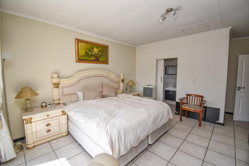 3 Bedroom Property for Sale in Douglasdale Gauteng