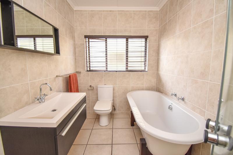 3 Bedroom Property for Sale in Douglasdale Gauteng