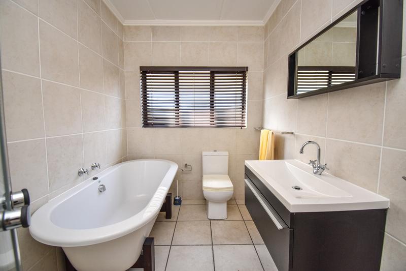 3 Bedroom Property for Sale in Douglasdale Gauteng