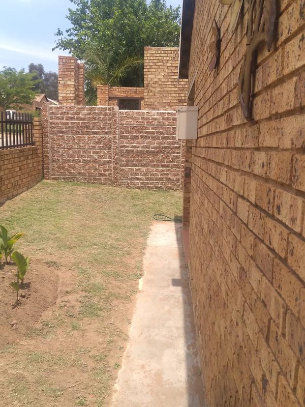 To Let 2 Bedroom Property for Rent in Terenure Gauteng