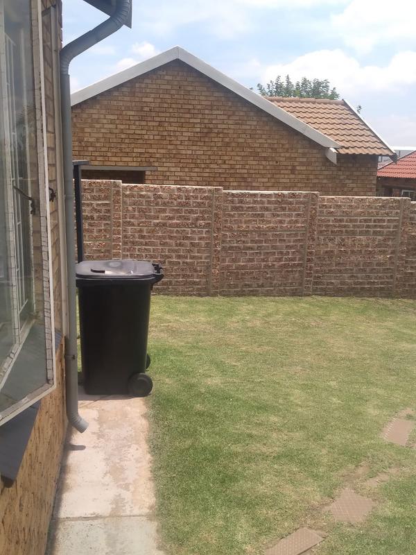 To Let 2 Bedroom Property for Rent in Terenure Gauteng