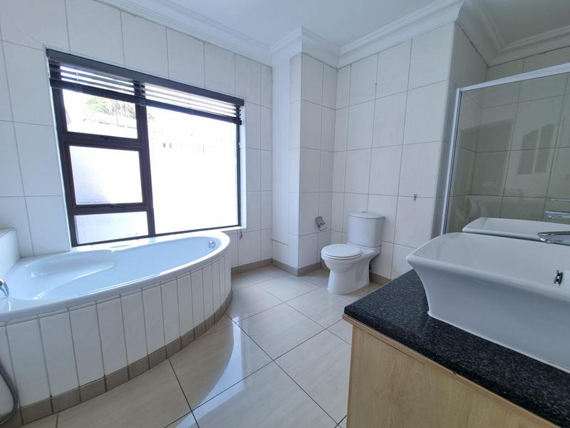 To Let 4 Bedroom Property for Rent in Waterkloof A H Gauteng