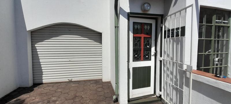 2 Bedroom Property for Sale in Die Hoewes Gauteng