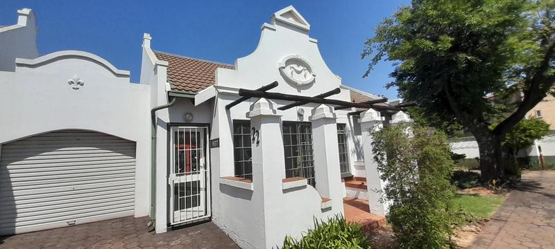 2 Bedroom Property for Sale in Die Hoewes Gauteng