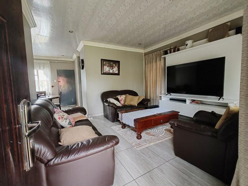 3 Bedroom Property for Sale in Elandspoort Gauteng