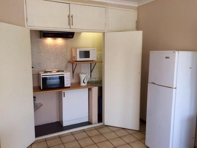 To Let 1 Bedroom Property for Rent in Edenvale Gauteng