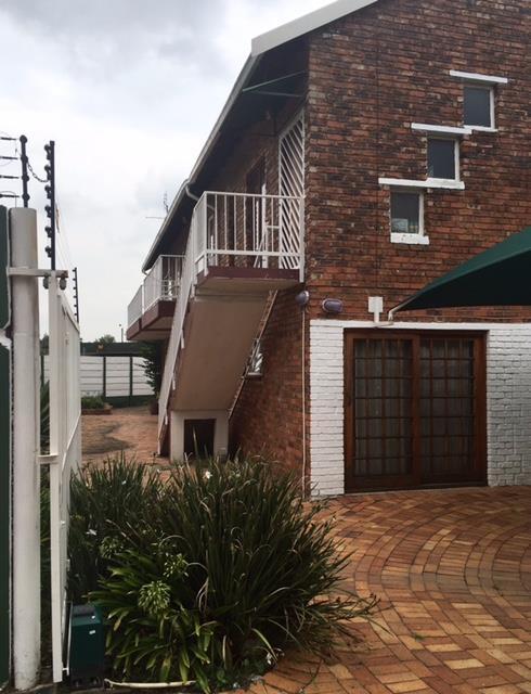 To Let 1 Bedroom Property for Rent in Edenvale Gauteng