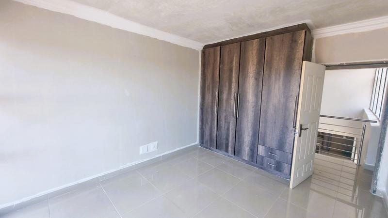 3 Bedroom Property for Sale in Eldoraigne Gauteng