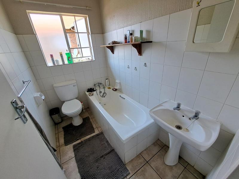 2 Bedroom Property for Sale in Highveld Gauteng