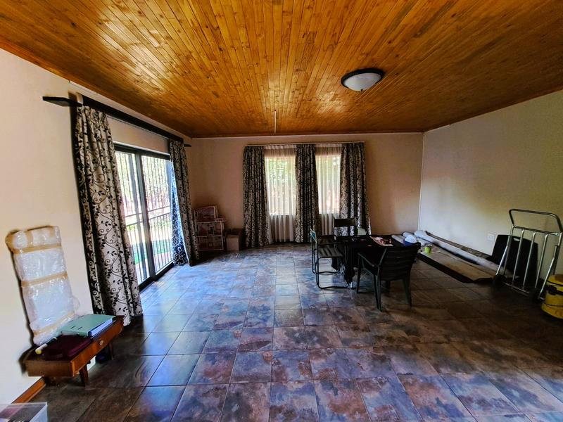 5 Bedroom Property for Sale in Lyttelton Gauteng