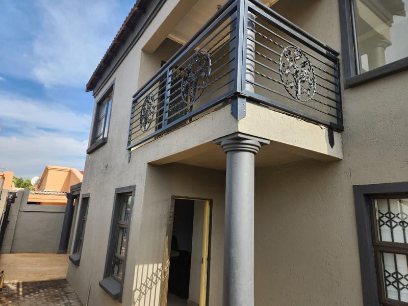 4 Bedroom Property for Sale in Mamelodi Gauteng