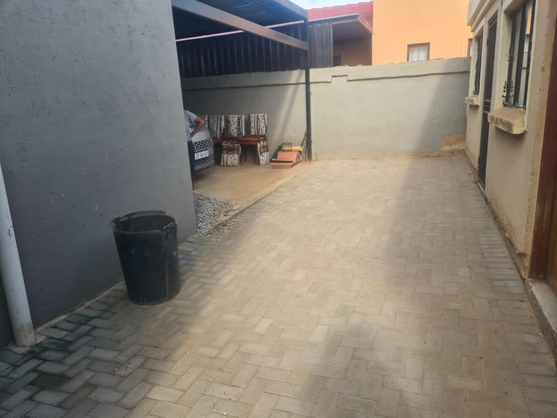 4 Bedroom Property for Sale in Mamelodi Gauteng