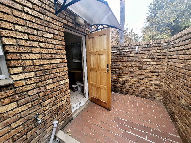 1 Bedroom Property for Sale in Sunninghill Gauteng