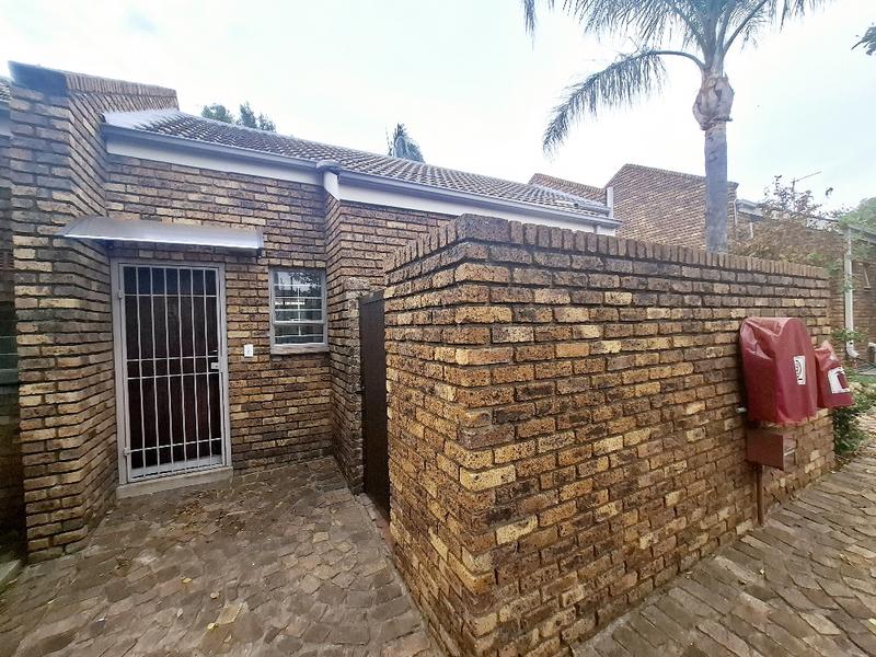 1 Bedroom Property for Sale in Sunninghill Gauteng