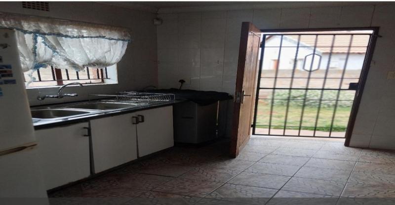 2 Bedroom Property for Sale in Lenasia South Gauteng