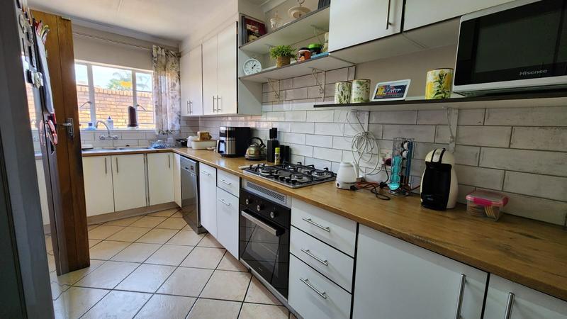 3 Bedroom Property for Sale in Wierdaglen Estate Gauteng