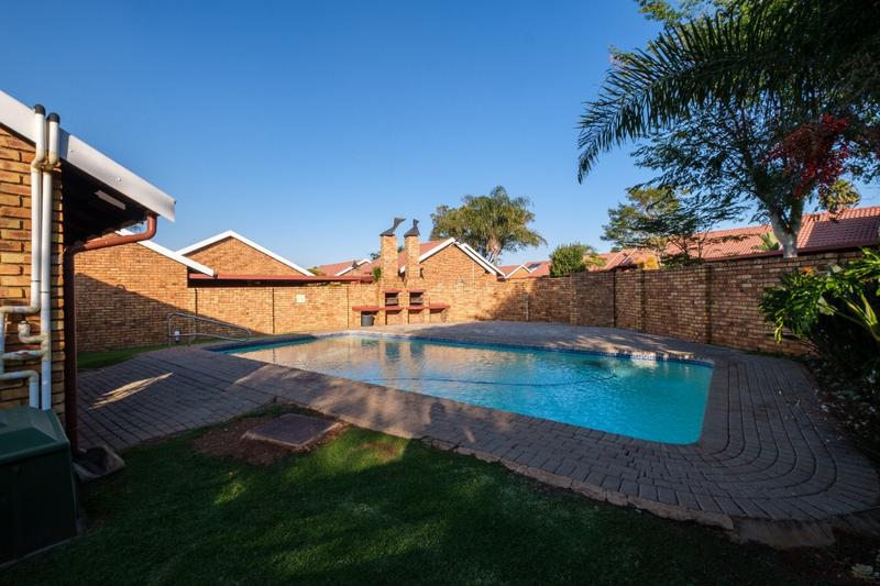 3 Bedroom Property for Sale in Wierdaglen Estate Gauteng