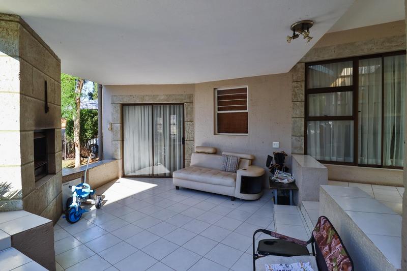 4 Bedroom Property for Sale in Bromhof Gauteng