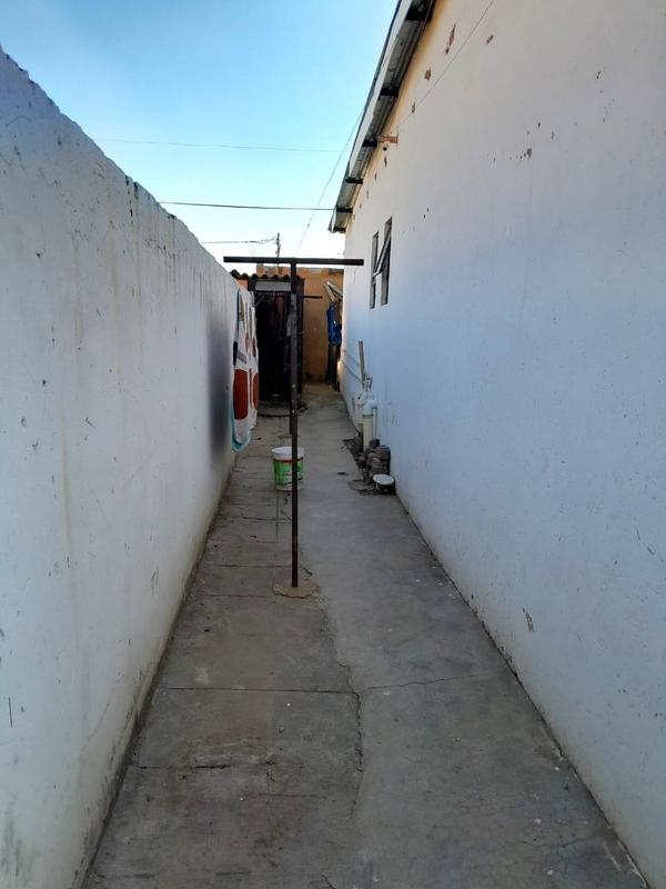 2 Bedroom Property for Sale in Moroka Gauteng