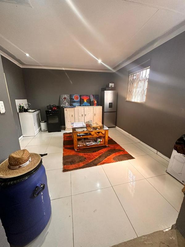 2 Bedroom Property for Sale in Moroka Gauteng