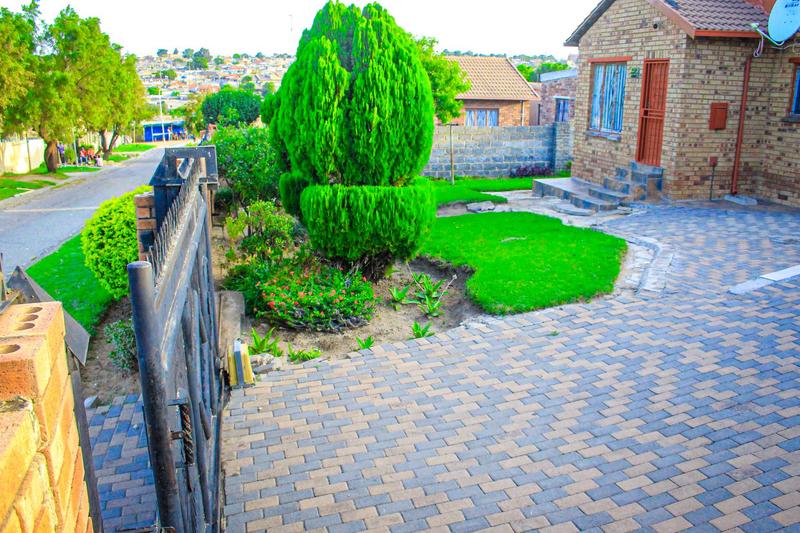 3 Bedroom Property for Sale in Rabie Ridge Gauteng