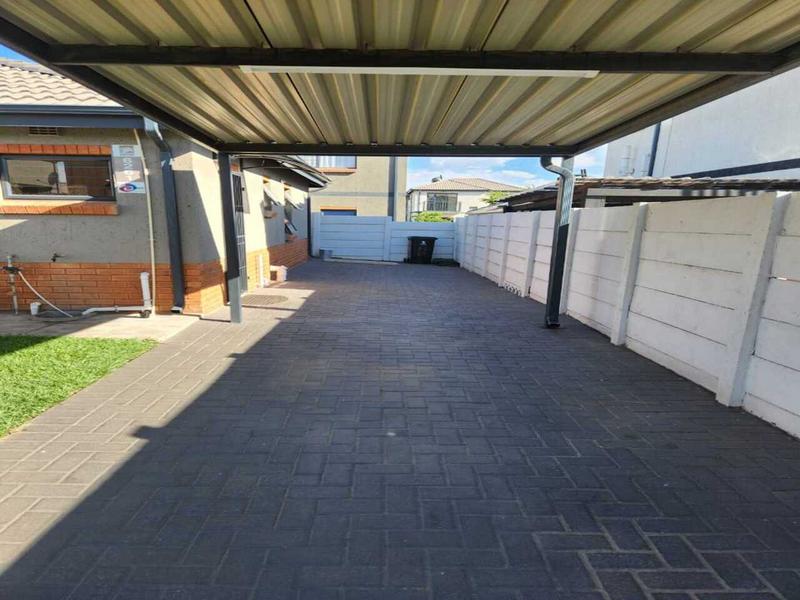 3 Bedroom Property for Sale in Albertsdal Gauteng