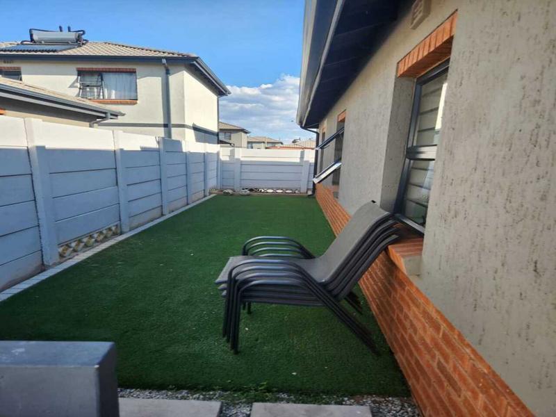 3 Bedroom Property for Sale in Albertsdal Gauteng