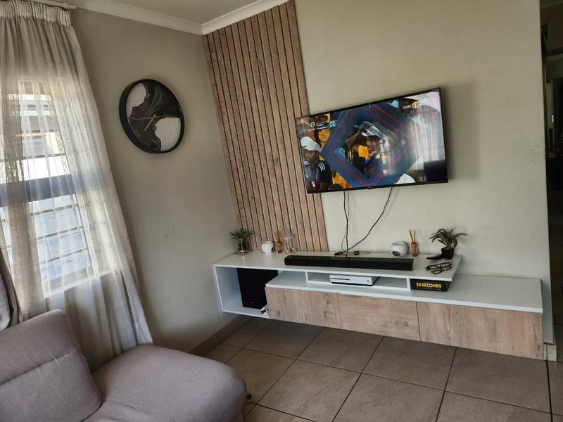 3 Bedroom Property for Sale in Albertsdal Gauteng