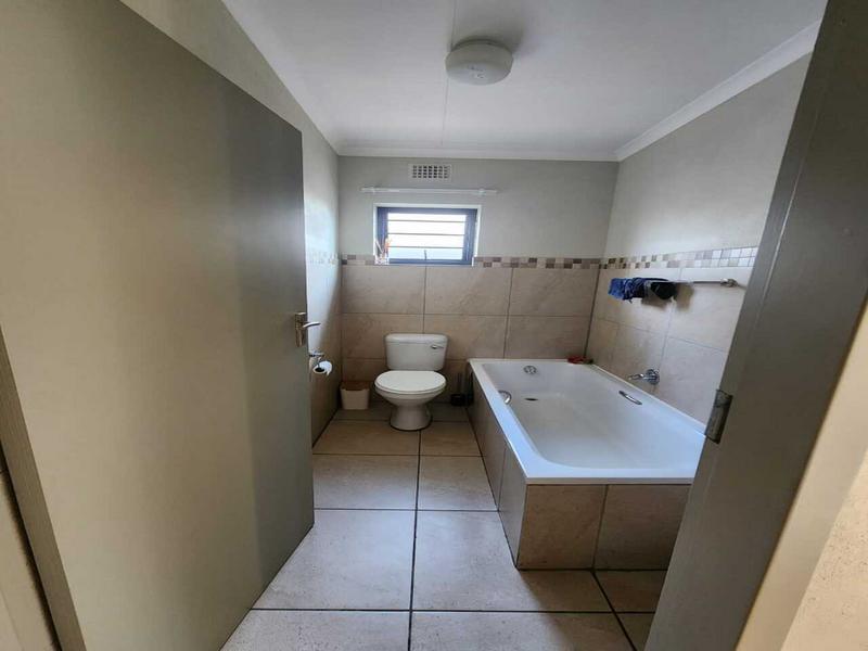 3 Bedroom Property for Sale in Albertsdal Gauteng