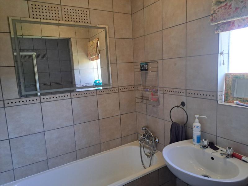 3 Bedroom Property for Sale in Elardus Park Gauteng