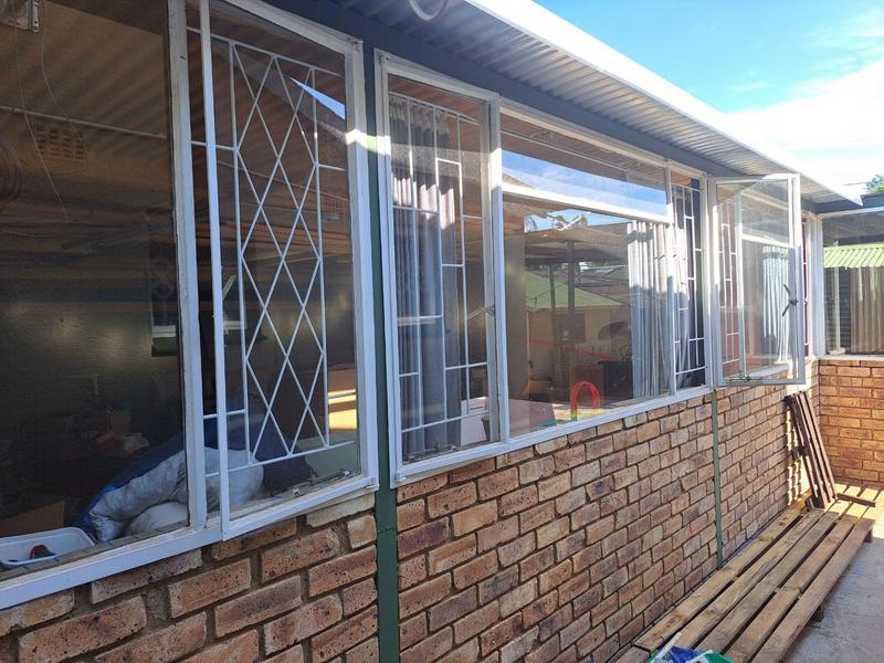 3 Bedroom Property for Sale in Elardus Park Gauteng