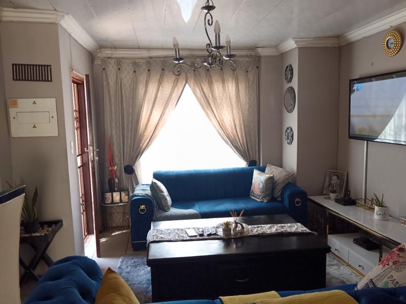 2 Bedroom Property for Sale in Karenpark Gauteng