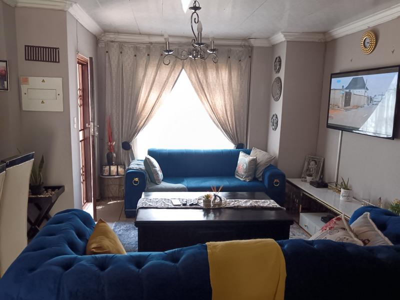 2 Bedroom Property for Sale in Karenpark Gauteng