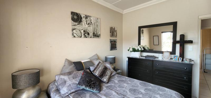 2 Bedroom Property for Sale in Pretoria North Gauteng