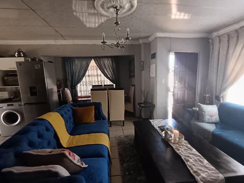 2 Bedroom Property for Sale in Karenpark Gauteng