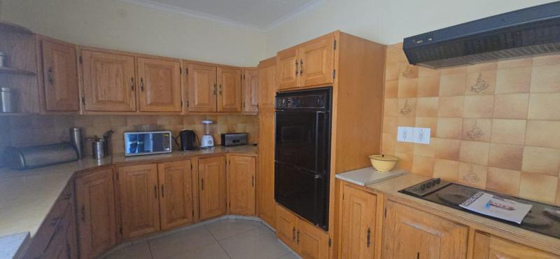 4 Bedroom Property for Sale in Dorandia Gauteng