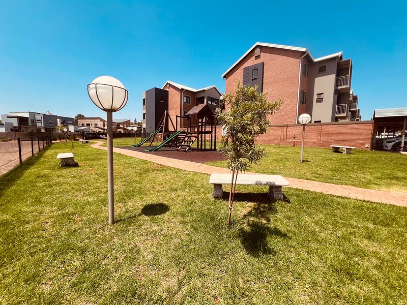 2 Bedroom Property for Sale in Kameeldrift Gauteng