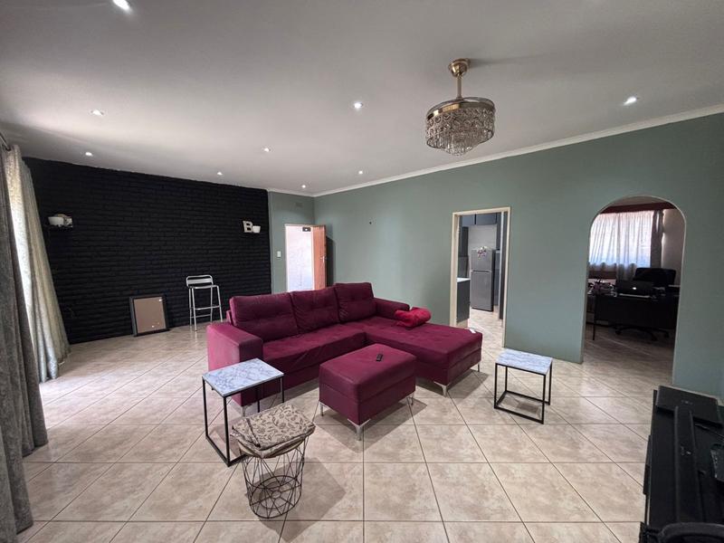 2 Bedroom Property for Sale in Windsor Gauteng