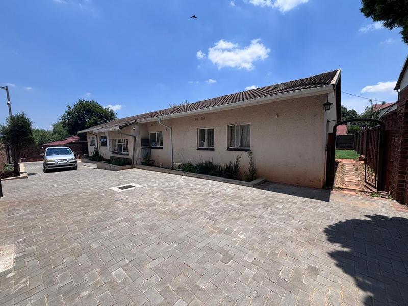 2 Bedroom Property for Sale in Windsor Gauteng