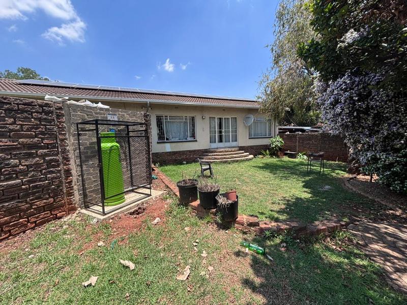 2 Bedroom Property for Sale in Windsor Gauteng