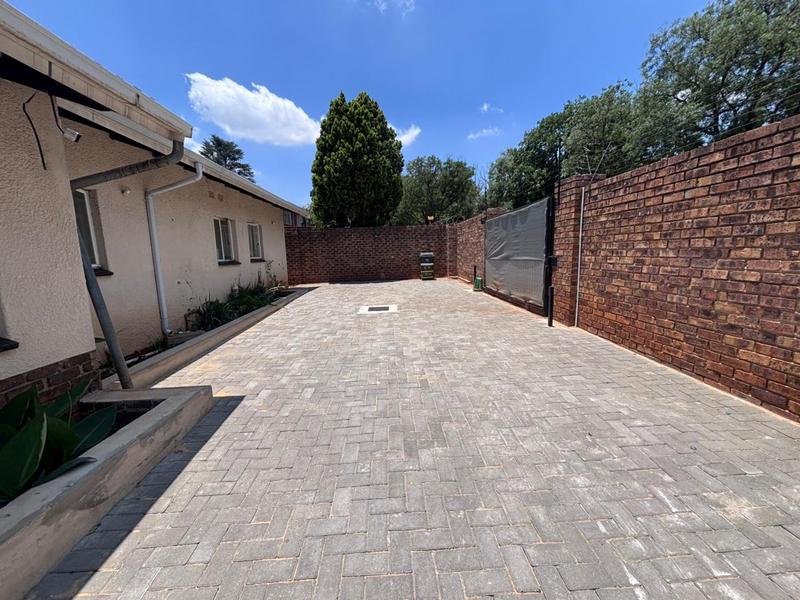 2 Bedroom Property for Sale in Windsor Gauteng